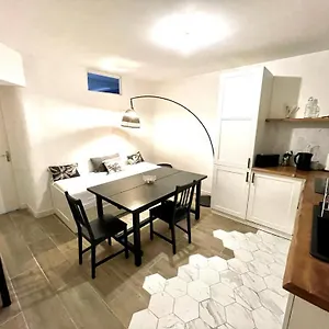 Joli T4 Rénové Climatisé Entre St Charles/le Vieux-port , Marseille France